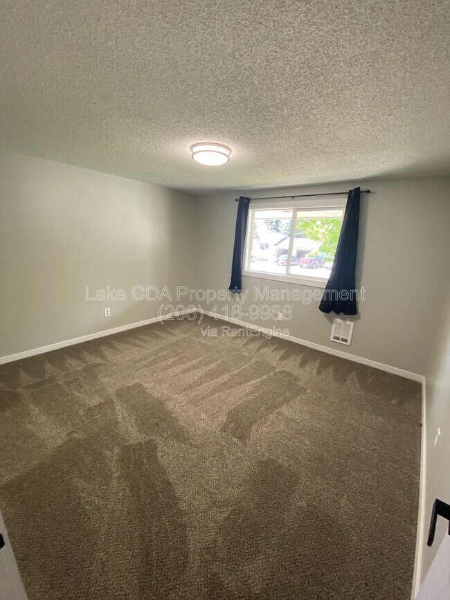 Building Photo - 3410 Belmont Rd