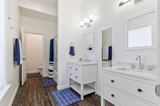 Building Photo - 415 Enclave Ct