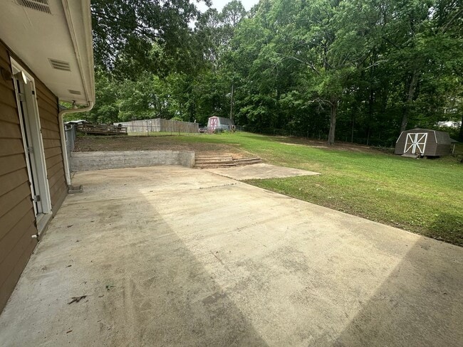 Building Photo - 2117 Marian Ln
