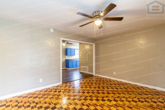 Building Photo - 2206 NW 19th St