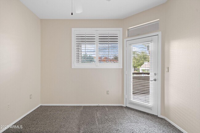 Building Photo - 11375 E Sahuaro Dr