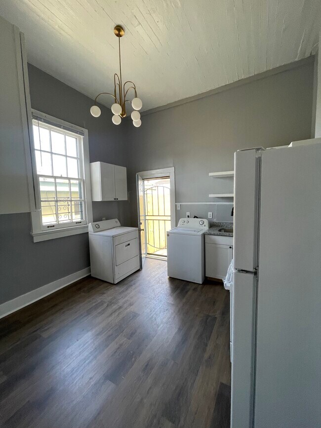 Building Photo - 2441 2nd St