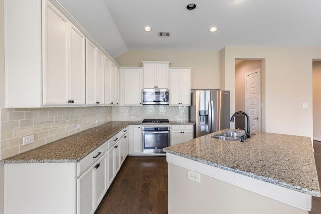 Building Photo - 18115 Westward Dale Dr