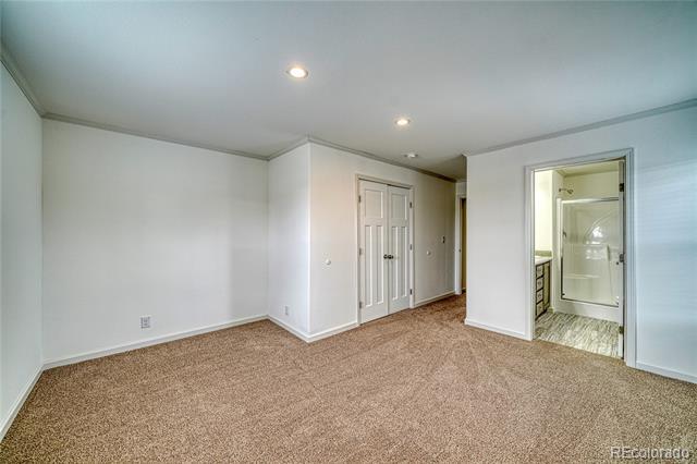 Building Photo - 904 W 6th St