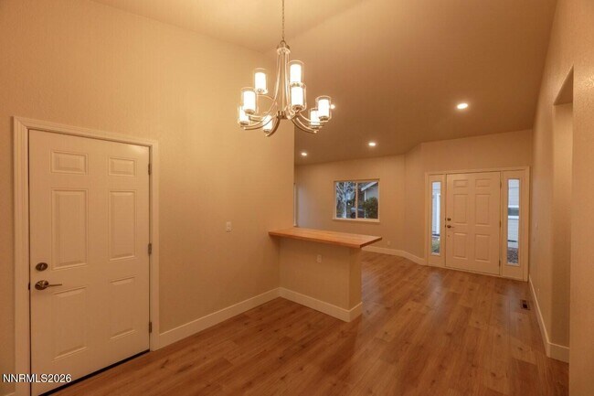 Building Photo - 7562 Wheeldale Cir