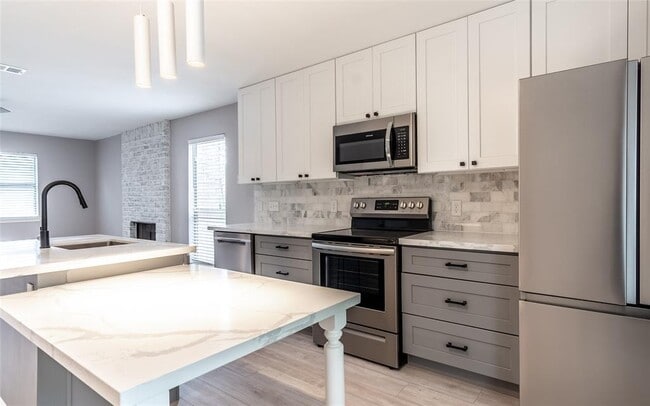 Building Photo - 1505 Cinnamon Path