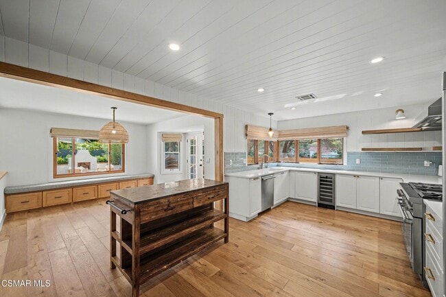 Building Photo - 1292 Brookview Ave