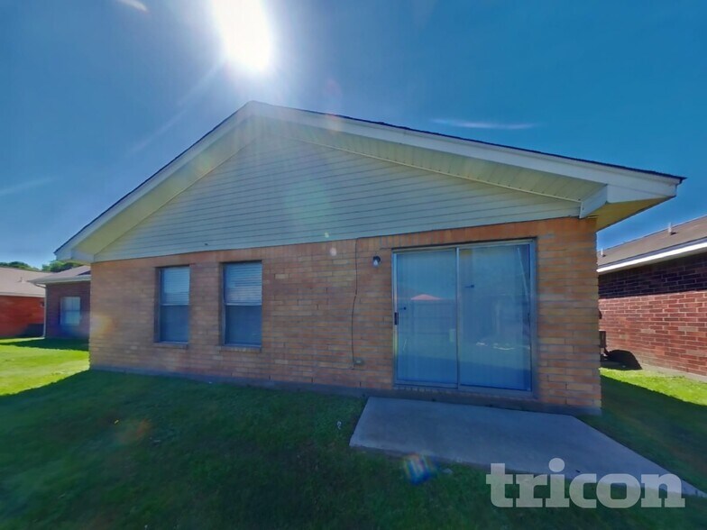 Building Photo - 3150 Kelling St