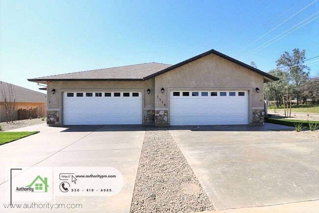 Primary Photo - 2530 Rainbow Ln