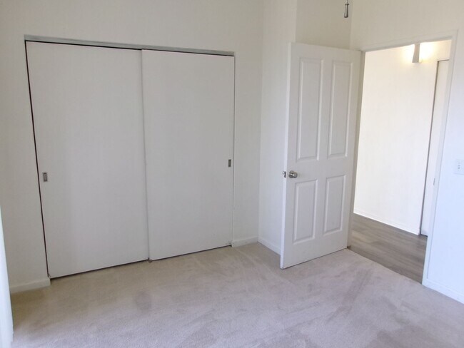 Building Photo - T0365 - MOANALUA VILLAGE #11H
