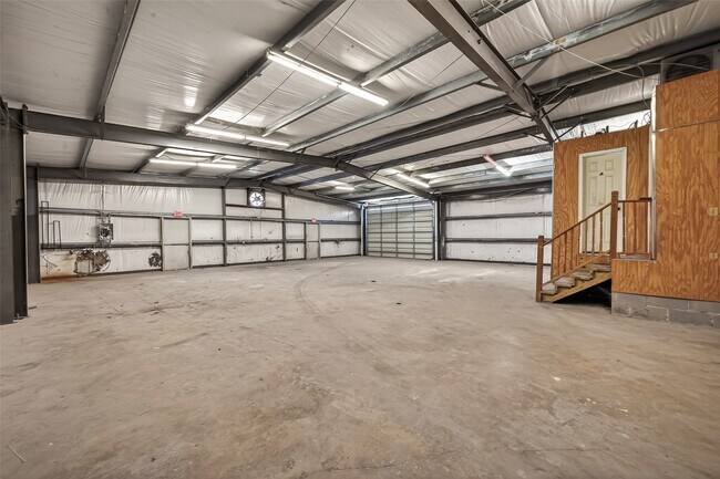 Building Photo - 6203 Gessner Rd