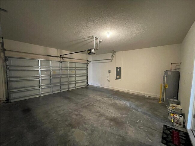 Building Photo - 6065 SW 84th St