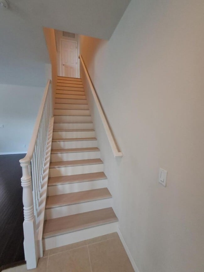 Building Photo - 3254 S Caroline Dr