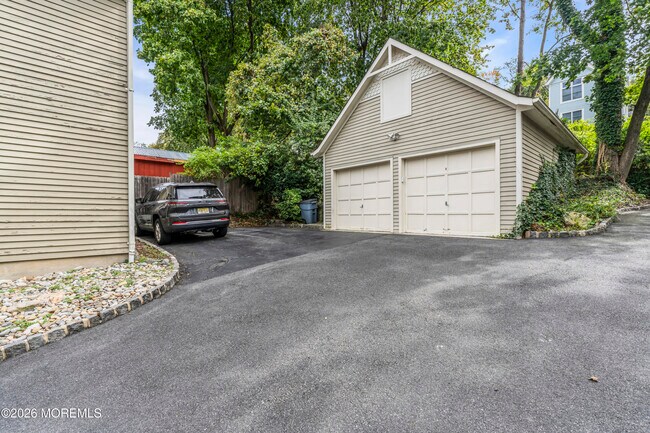 Building Photo - 34 Phoenix Ave