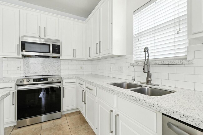 Building Photo - 10123 Sweet Olive Way