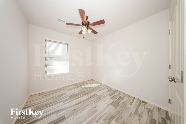 Building Photo - 4409 Hunterfield Ave