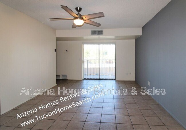 Building Photo - 6625 E Golf Links Rd