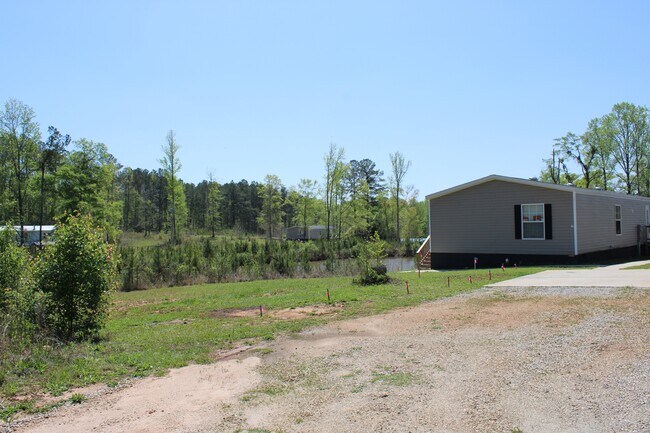 Building Photo - 818 W Grantville Rd