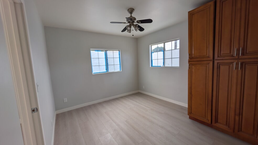 Building Photo - 5943 Camellia Ave