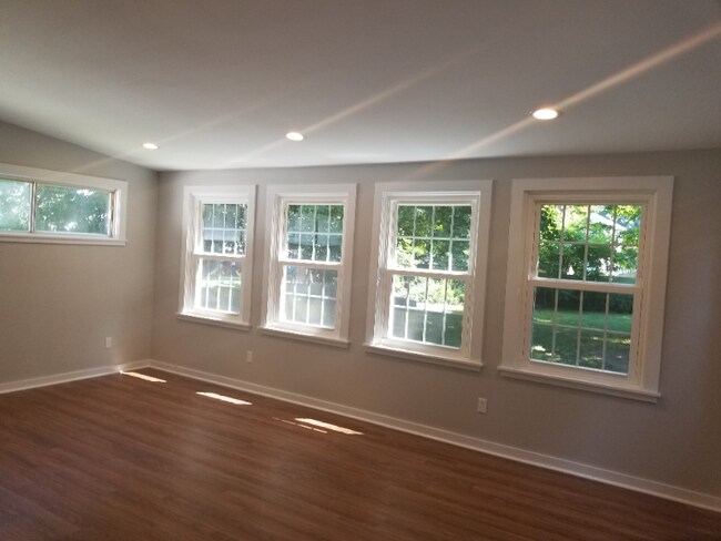 Building Photo - 107 Harbor Pkwy