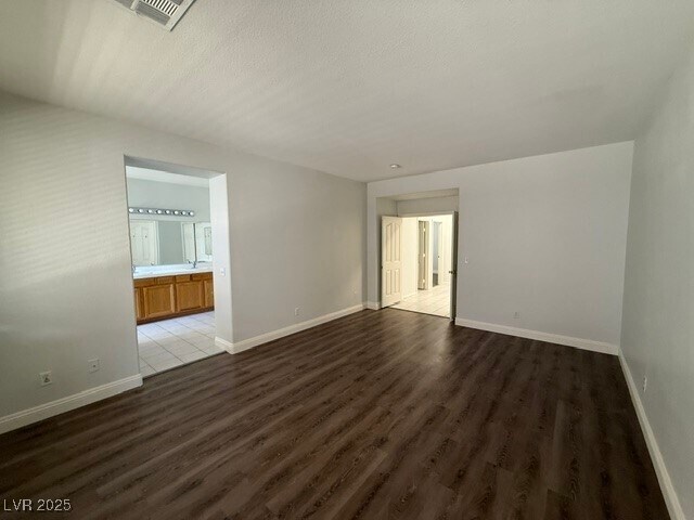 Building Photo - 831 Sleepy Moon Ave