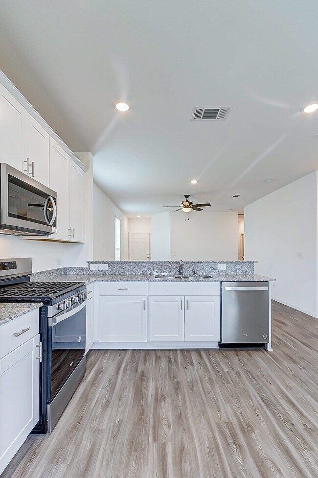 Building Photo - 17610 Calabash Dr