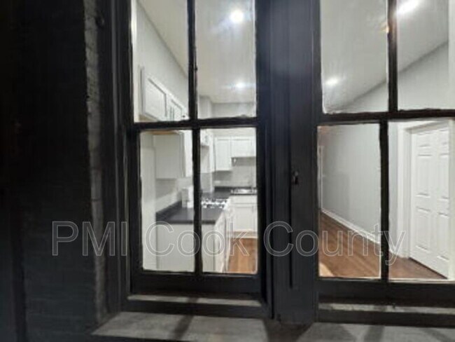 Building Photo - 1950 S Trumbull Ave