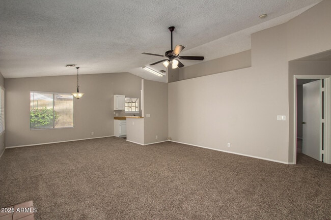 Building Photo - 10015 N 66th Dr