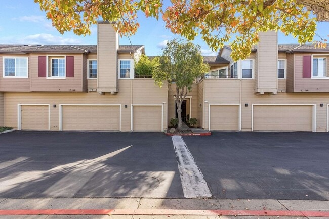 Building Photo - 2527 Baywood Way
