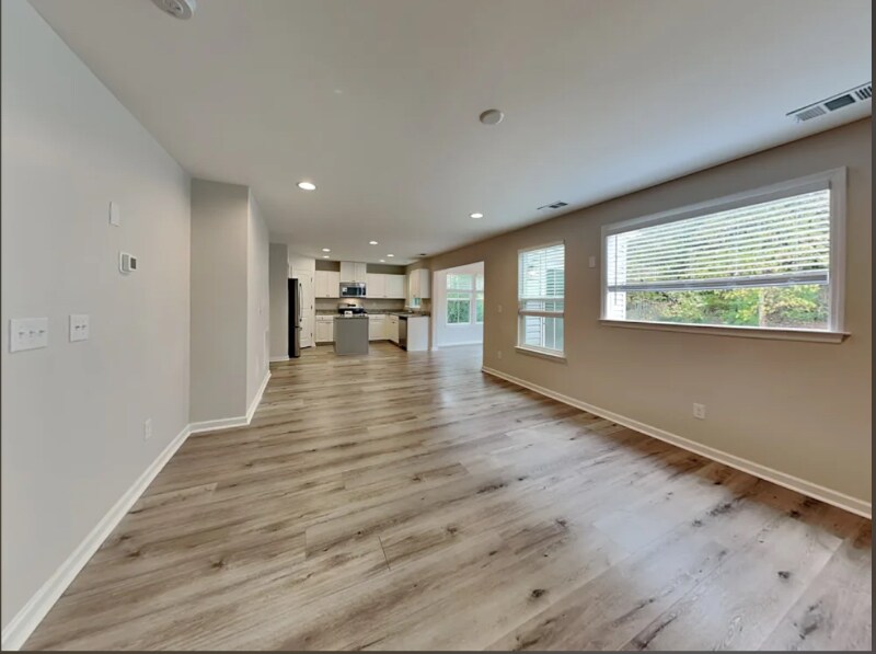 Building Photo - 946 Fairdale Ct