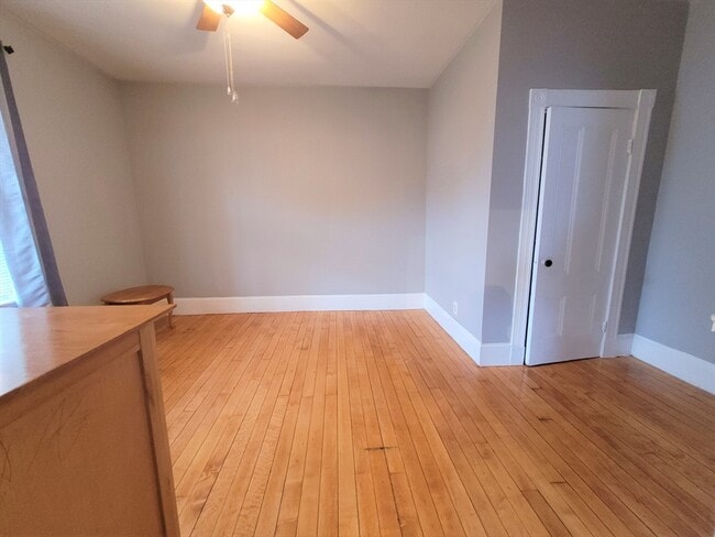 Building Photo - 25 Martin St