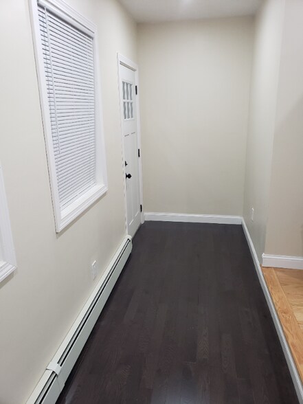 Building Photo - 25 Brookside Ave