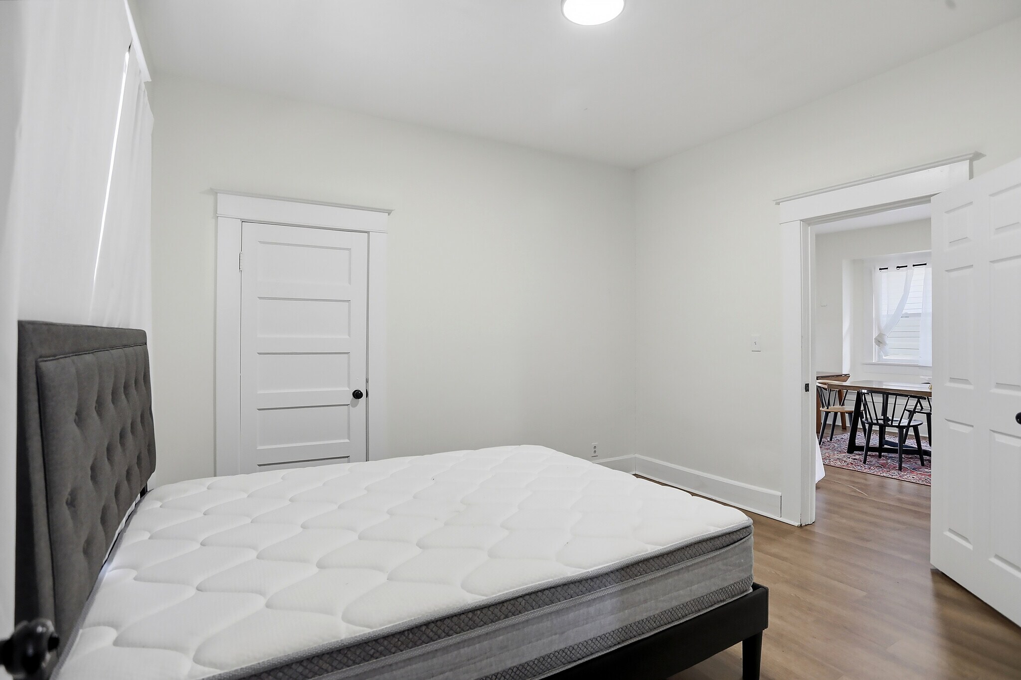 Building Photo - 941 E Raymond St