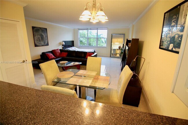 Building Photo - 2501 S Ocean Dr
