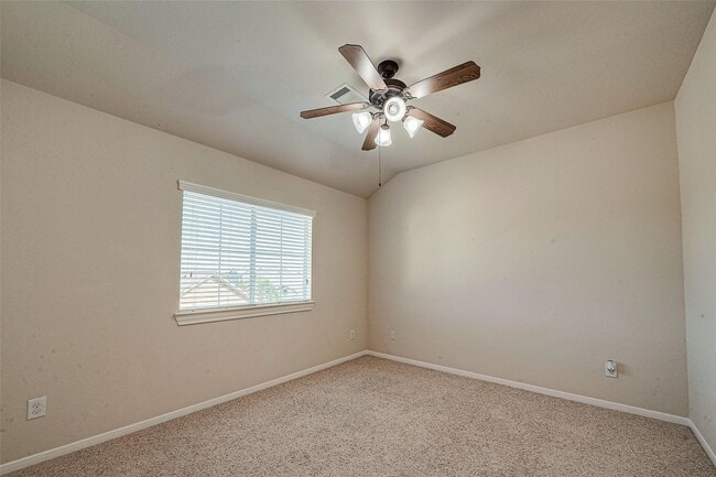 Building Photo - 3302 Clearview Cir