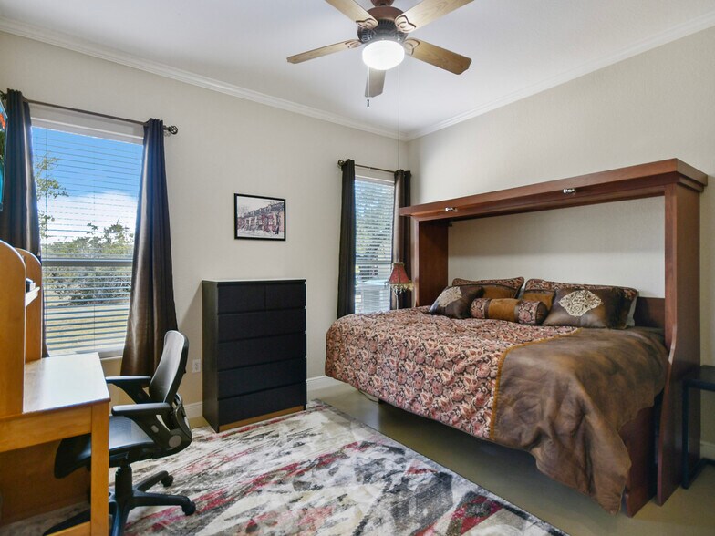 Building Photo - 4900 Canyon Ranch Trl