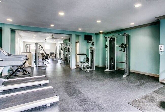 Building Photo - 7500 Kirby Dr