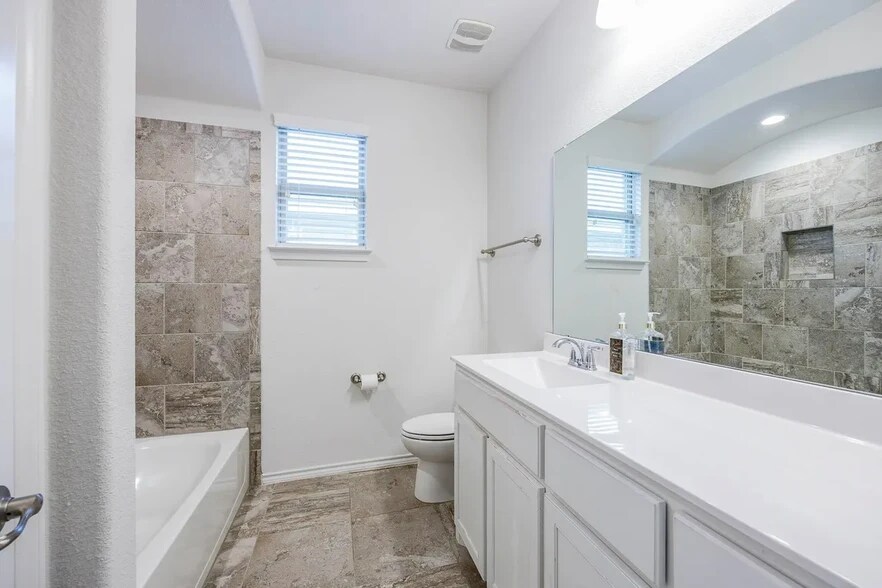 Building Photo - 11445 Dorado Vista Trl