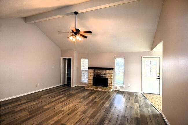 Building Photo - 22402 Rangeview Dr