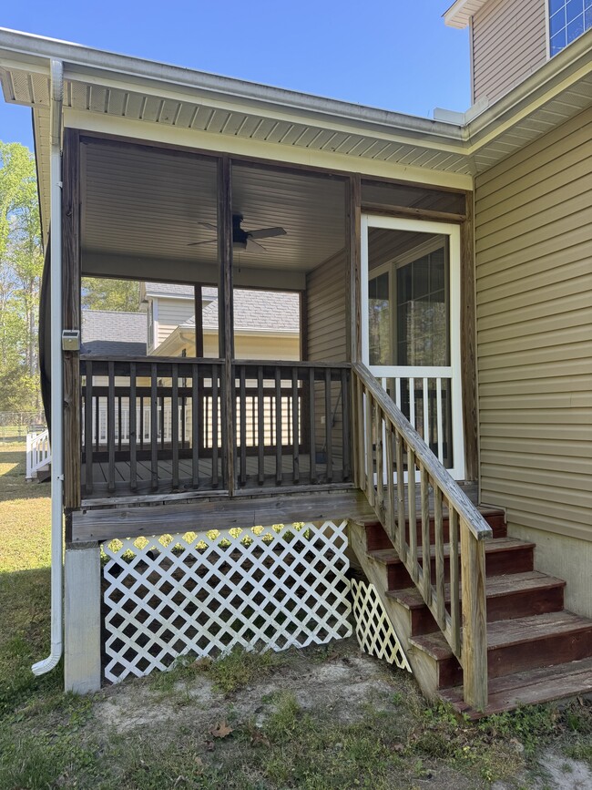 Building Photo - 4155 Captains Corridor