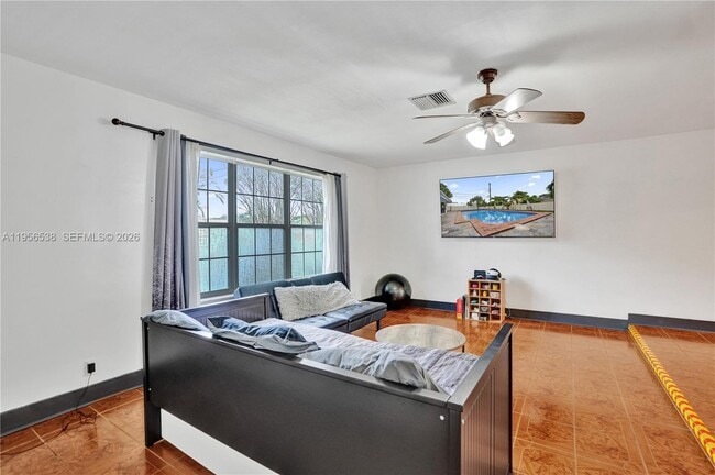 Building Photo - 5380 SW 8th Ct