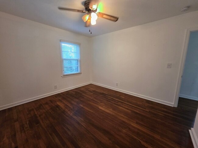 Building Photo - 540 Church Rd SE