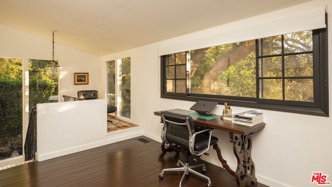 Building Photo - 3278 Primera Ave