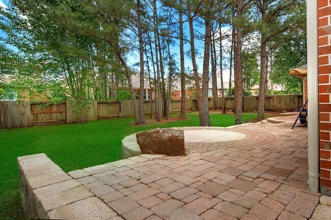 Building Photo - 79 E French Oaks Cir