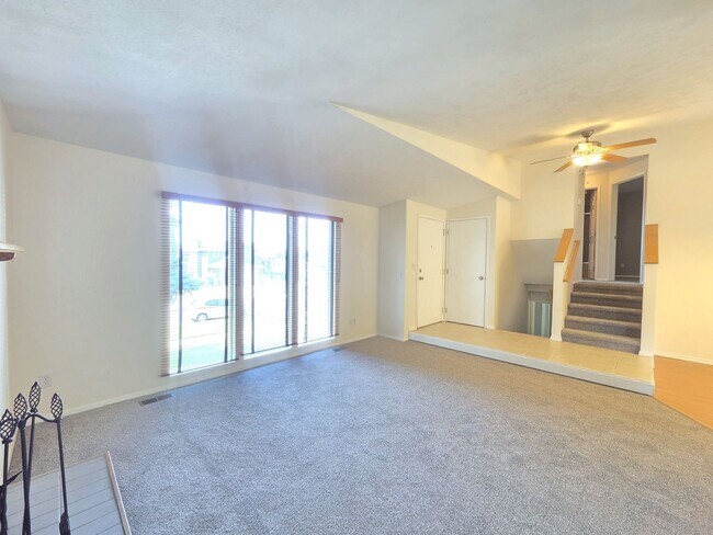 Building Photo - $2,595 - 4 Bed / 2 Bath Beautiful Home in Indian Trail