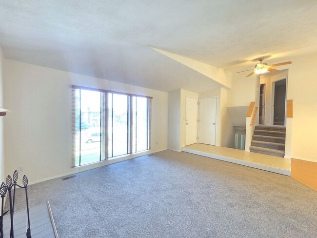 Building Photo - 4908 W Lamar Ave
