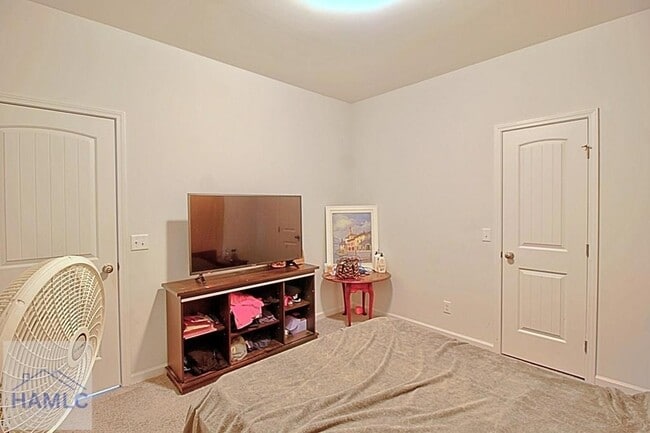 Building Photo - 1104 Marne Blvd