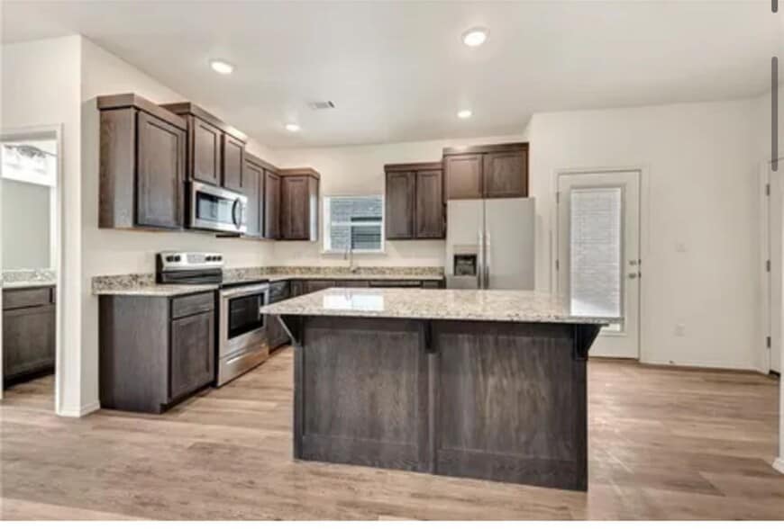 Building Photo - 798 S Amarillo Ave