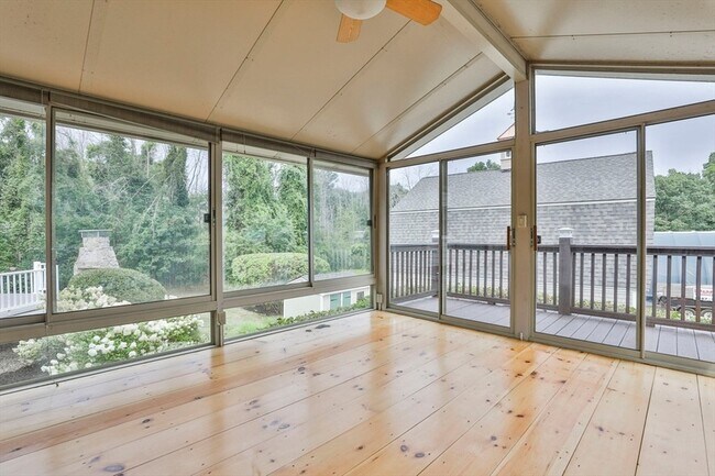 Building Photo - 24 Browns Ln