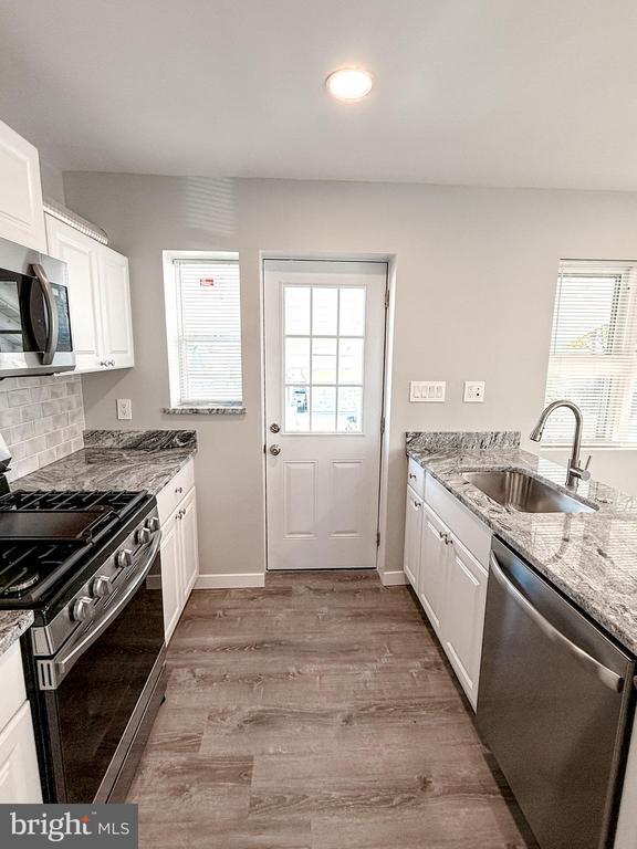 Building Photo - 7713 Baltimore St